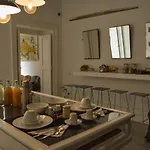 לינה וארוחת בוקר Belledonne & Gallery 4*