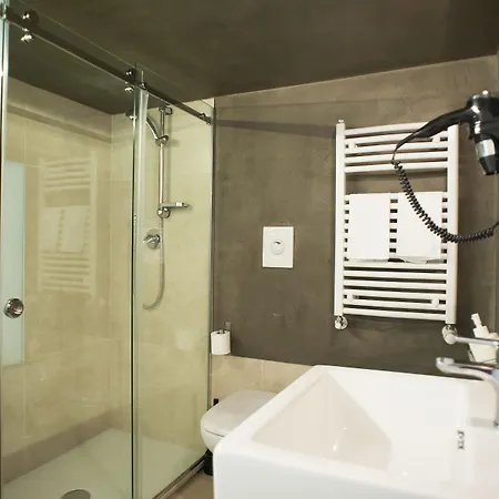 Belledonne & Gallery ベッド・アンド・ブレックファスト