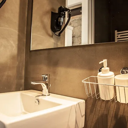 Belledonne & Gallery ベッド・アンド・ブレックファスト