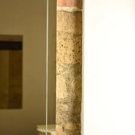 Belledonne & Gallery לינה וארוחת בוקר