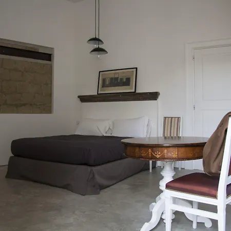 住宿加早餐酒店 百丽多恩套房与画廊住宿加早餐旅馆